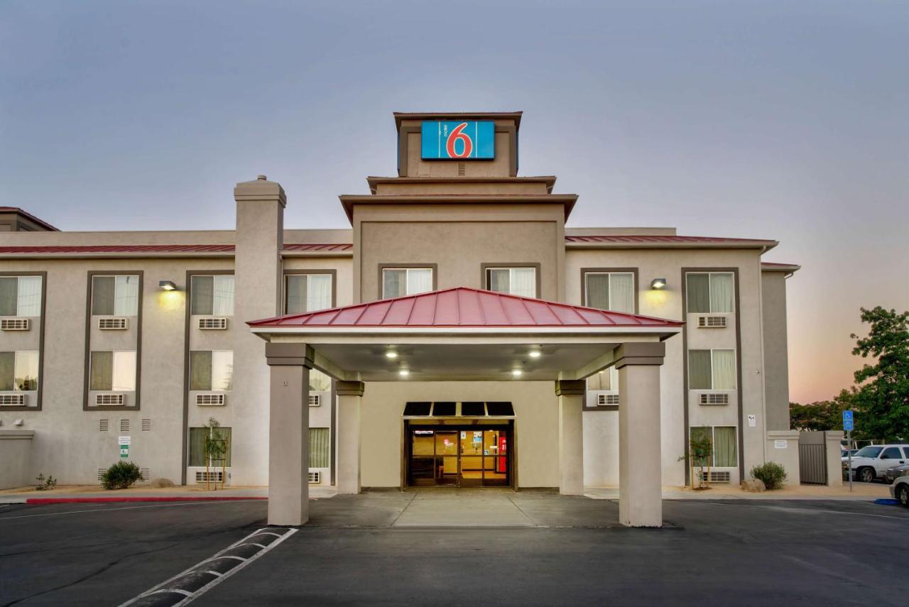 Motel 6-Hesperia, Ca - West Main Street I-15 Εξωτερικό φωτογραφία
