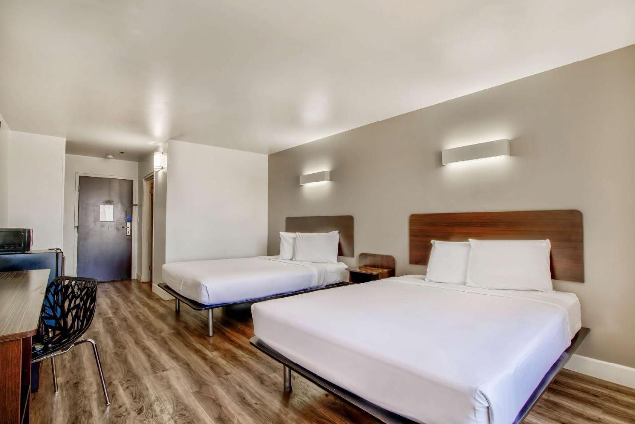 Motel 6-Hesperia, Ca - West Main Street I-15 Εξωτερικό φωτογραφία