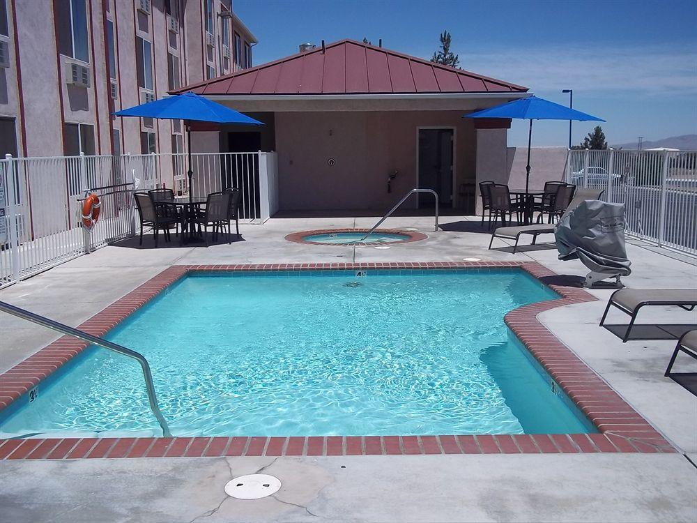 Motel 6-Hesperia, Ca - West Main Street I-15 Εξωτερικό φωτογραφία