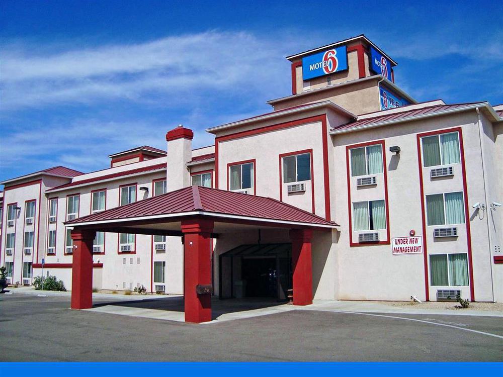 Motel 6-Hesperia, Ca - West Main Street I-15 Εξωτερικό φωτογραφία