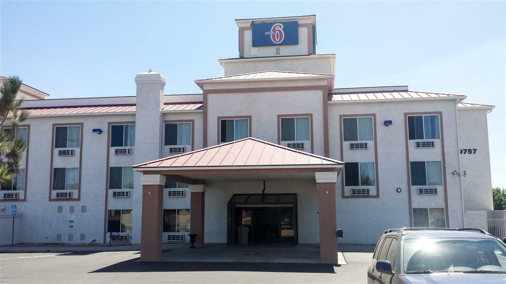 Motel 6-Hesperia, Ca - West Main Street I-15 Εξωτερικό φωτογραφία